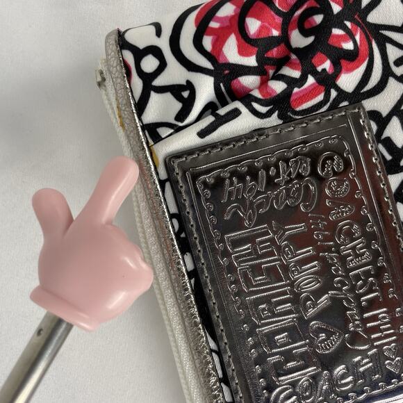 Coach Poppy Graffiti Wristlet Red Flowers On White & Black Print Floral Pattern - Picture 5 of 6